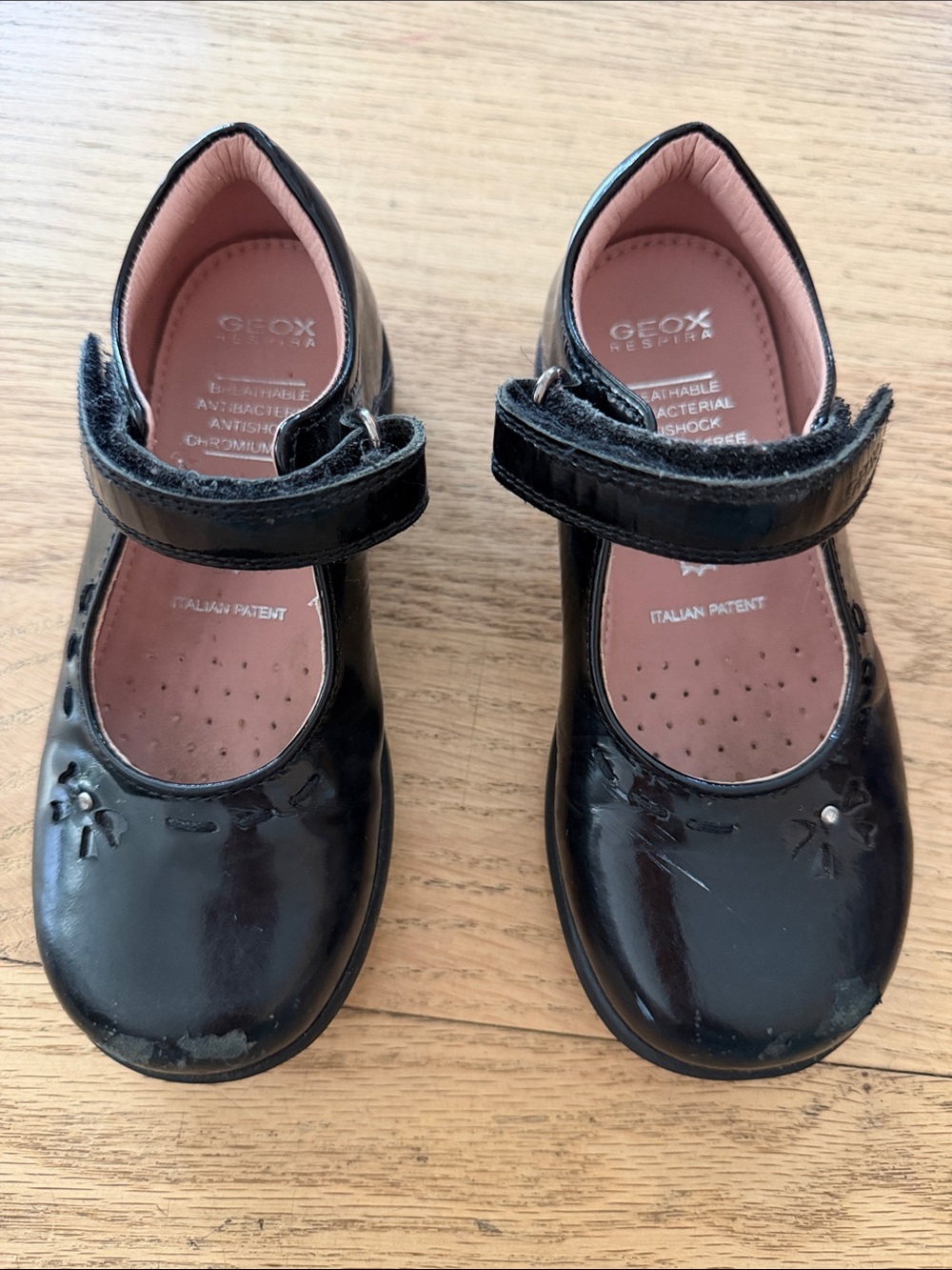 GEOX Respira Girls Black Patent Mary Jane non-marking Anti-shock Shoes EUR sz 26